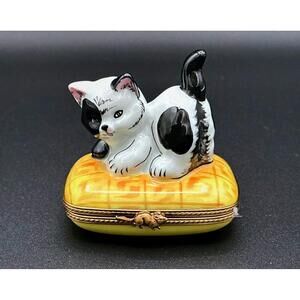 Limoges France Peint Main Trinket Box Black & White Cat Yellow Cushion